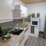 Apartment St. Poelten * סנט פולטן