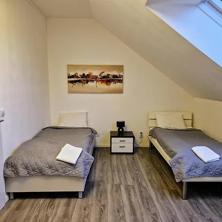 Apartment St. Poelten 아파트 *